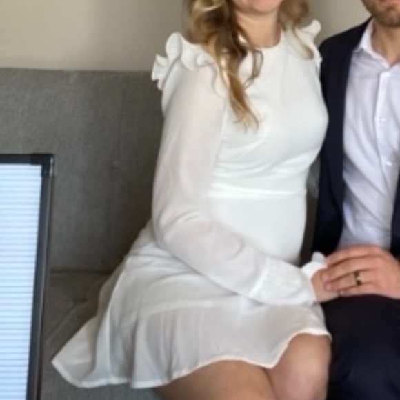 White ruffle dress - Picture 2 of 6